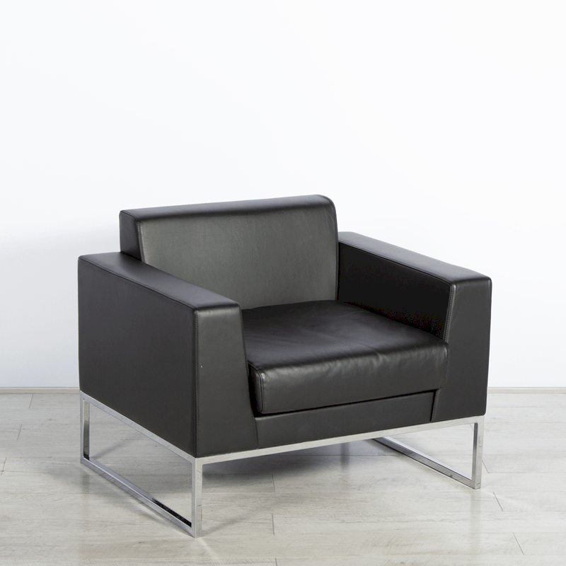 Lay Chair Black Leather