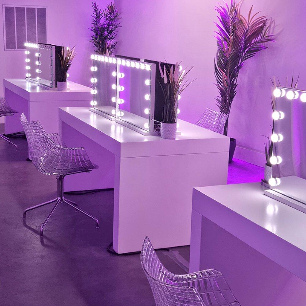 Our Tavola tables create sleek and stylish makeup tables teamed with clear Meridiana chairs.