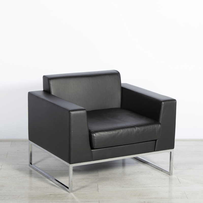 Lay Chair Black Leather