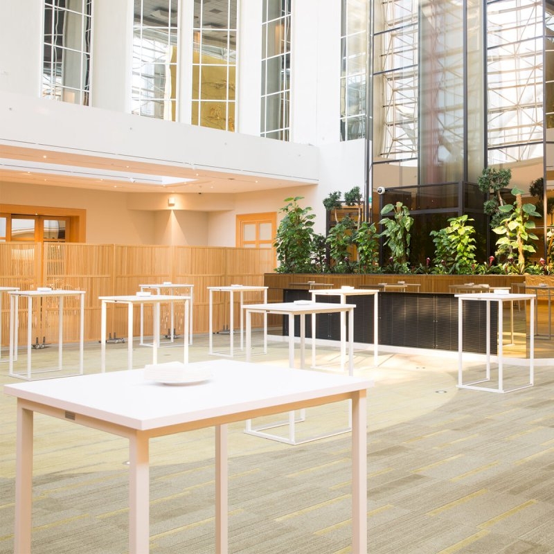 Nevada Box Frame Table - White